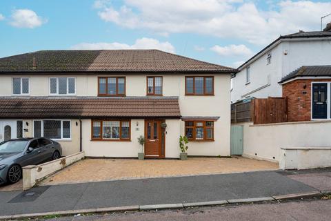 4 bedroom semi-detached house to rent, Seaton Road, Hemel Hempstead