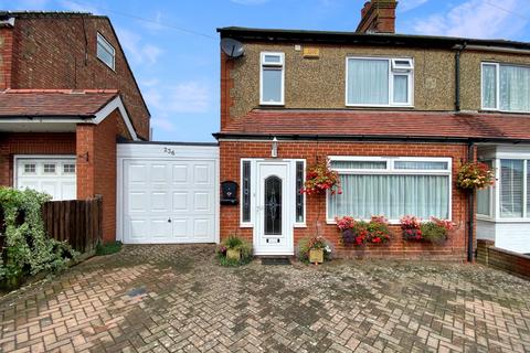 3 bedroom semi-detached house for sale, Luton Road, Dunstable LU5