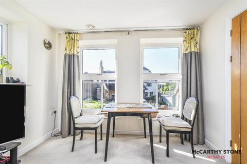 1 bedroom apartment for sale, Blunsdon Court, Lady Lane, Swindon, SN25 2NA