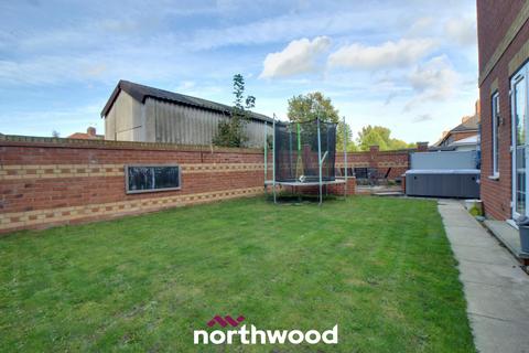 3 bedroom detached house for sale, Alexandra Road, Doncaster DN8