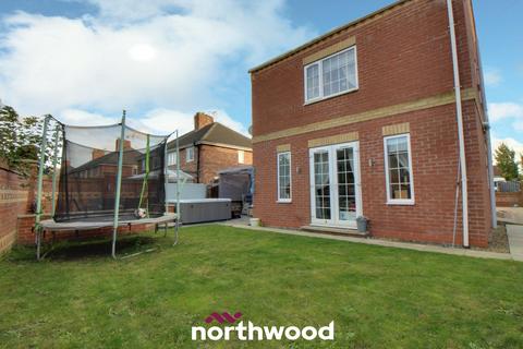 3 bedroom detached house for sale, Alexandra Road, Doncaster DN8