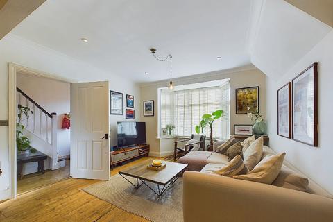 3 bedroom terraced house for sale, South Park Crescent, London SE6