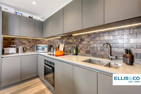 2 bedroom apartment for sale, Daneland Walk, London, N17