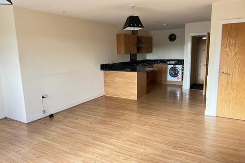 3 bedroom maisonette to rent, Hunters Way, Leeds LS15