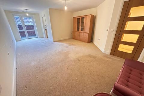 undefined, High Street North, Dunstable LU6