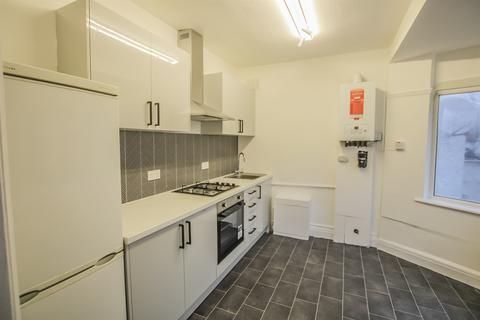 2 bedroom flat to rent, Green Lane, Hendon, NW4