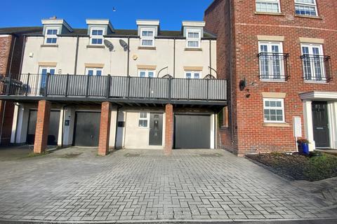 3 bedroom terraced house for sale, Limestone Grove, Dunstable LU5