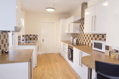 3 bedroom flat to rent, £150pppw - Buston Terrace, Jesmond