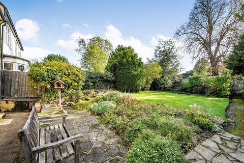 6 Forest Ridge, Beckenham, BR3 3NH