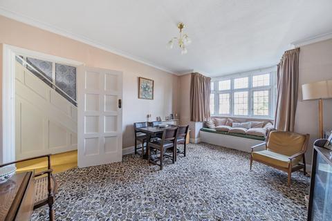 6 Forest Ridge, Beckenham, BR3 3NH