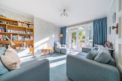6 Forest Ridge, Beckenham, BR3 3NH
