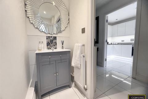 3 Elliots Close, West Horndon, Brentwood, CM13 3FU