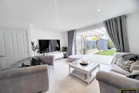 3 Elliots Close, West Horndon, Brentwood, CM13 3FU