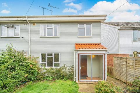 3 bedroom semi-detached house to rent, Sheridan Close, Winchester, SO22