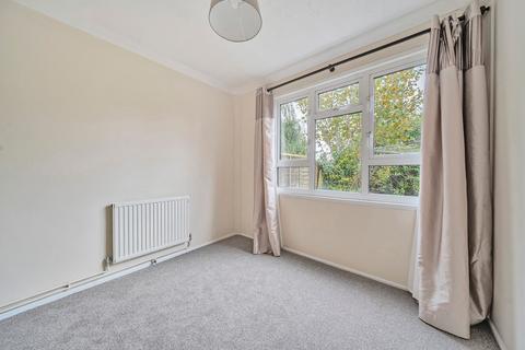 3 bedroom semi-detached house to rent, Sheridan Close, Winchester, SO22