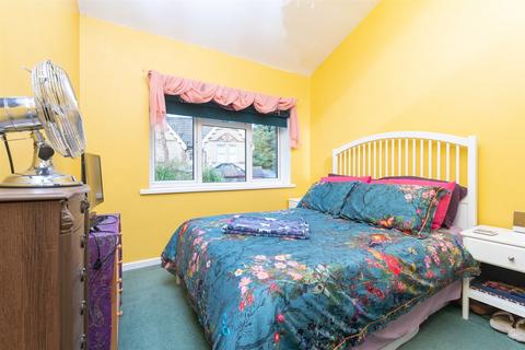 2 Westhill Close, Gravesend, DA12 1LJ