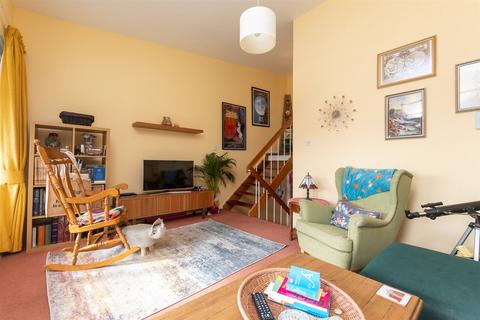 2 Westhill Close, Gravesend, DA12 1LJ