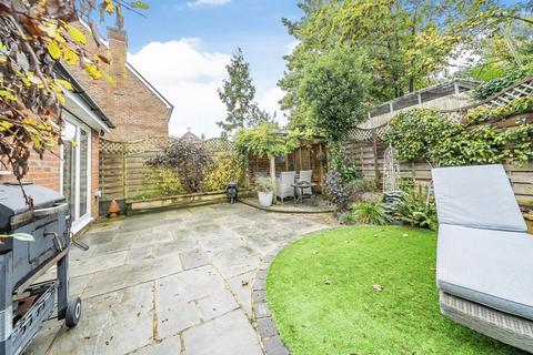 4 bedroom semi-detached house for sale, Bernardines Way, Buckinghamshire MK18