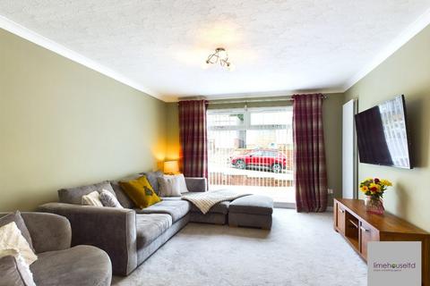 10 Weavers Walk, Lanark, ML11 9AW