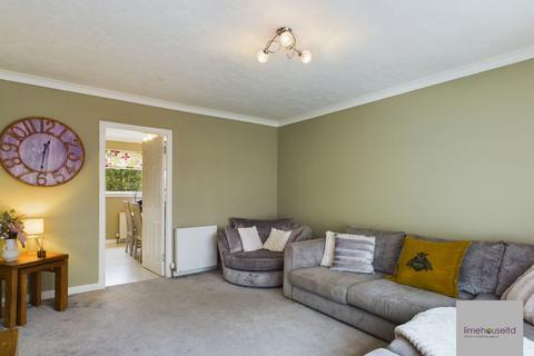 10 Weavers Walk, Lanark, ML11 9AW