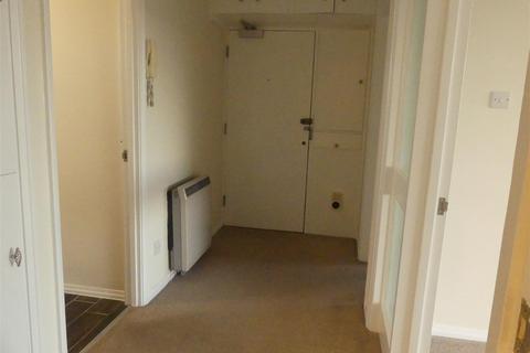 1 bedroom flat to rent, South View, Upperton Road, Eastbourne