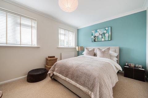 7 Burchett Coppice, Wokingham, RG40 4YA