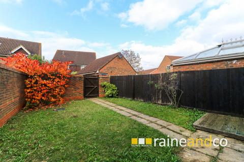 3 bedroom semi-detached house for sale, Poppy Walk, Hatfield