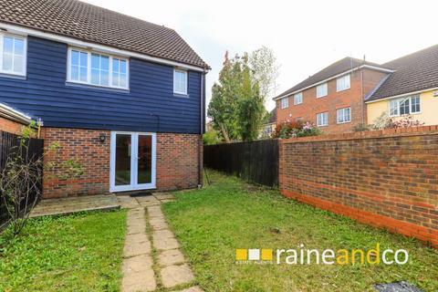 3 bedroom semi-detached house for sale, Poppy Walk, Hatfield