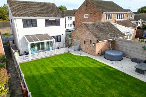 4 bedroom detached house for sale, Elm Road, Peterborough PE7