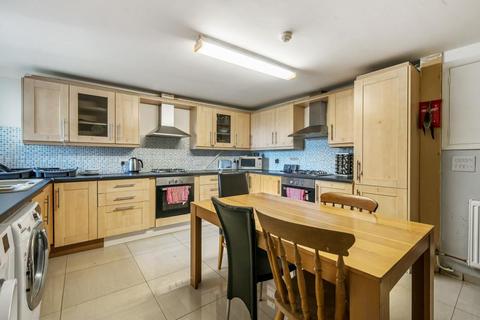 8 bedroom townhouse for sale, High Wycombe,  Train station,  Buckinghamshire,  HP13