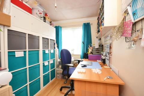 14 Barton Road, Bognor Regis, PO22 9AN