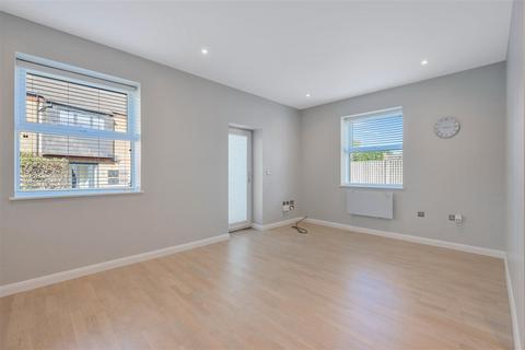 1 bedroom flat for sale, Miles Road, Epsom