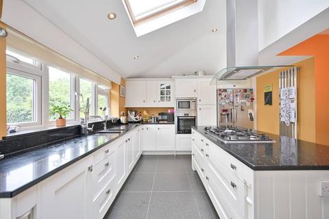 5 bedroom semi-detached house to rent, Broad Lane, Hampton, TW12