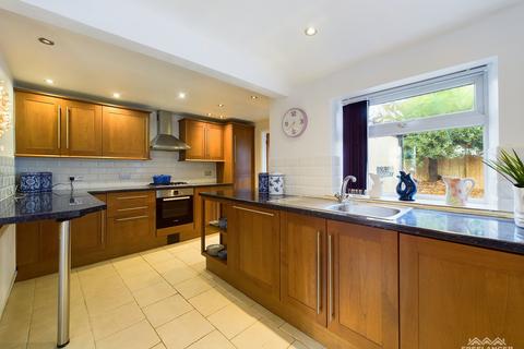 3 bedroom house for sale, Bishton Street, Newport,