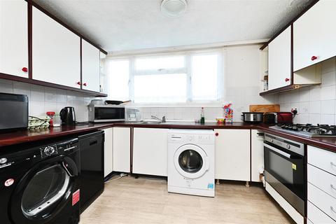 3 bedroom house for sale, Millard Close, Basingstoke RG21