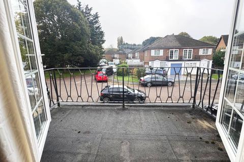 30 Chestnut Manor Close, Staines-upon-thames, TW18 1AQ