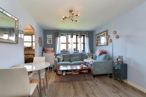 1 bedroom flat for sale, Ferro Road, Rainham, Havering, Essex