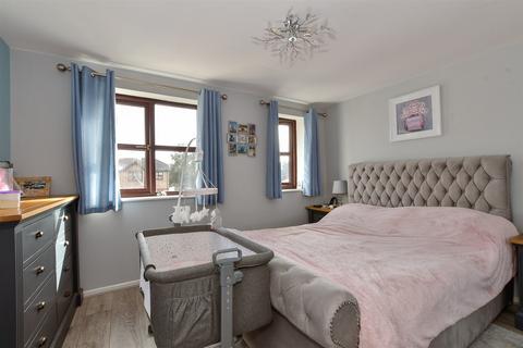 1 bedroom flat for sale, Ferro Road, Rainham, Havering, Essex