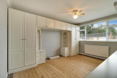 58 Foxwarren, Claygate, Esher, KT10 0LA
