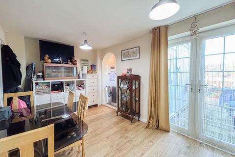 2 bedroom terraced house for sale, Chestnut Close, New Inn, NP4