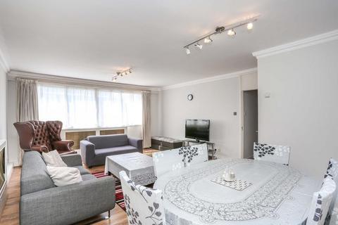 3 bedroom flat to rent, Warwick Gardens, Kensington W14