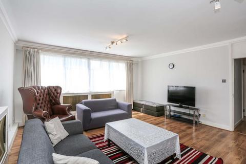 3 bedroom flat to rent, Warwick Gardens, Kensington W14