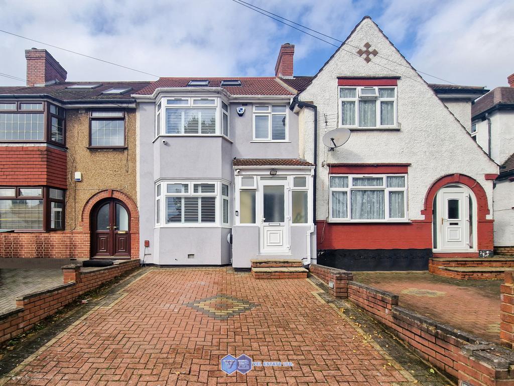 4 Bedroom Terraced House For Sale