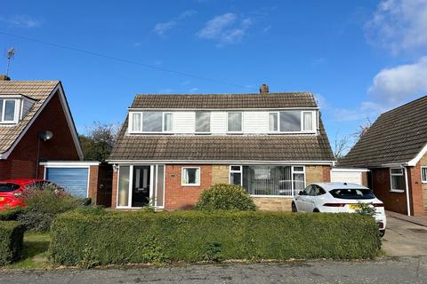 3 bedroom detached house for sale, Norfolk Avenue, Scunthorpe DN15