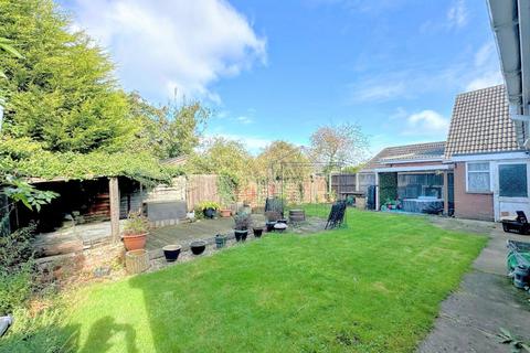 3 bedroom detached house for sale, Norfolk Avenue, Scunthorpe DN15