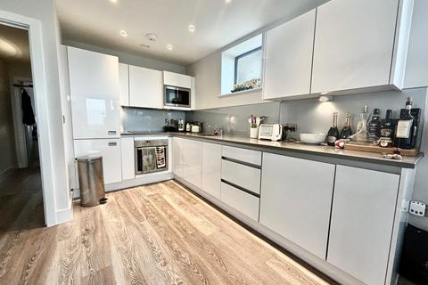 1 bedroom flat for sale, Forsyth House, Lower Richmond Road, Mortlake, TW9