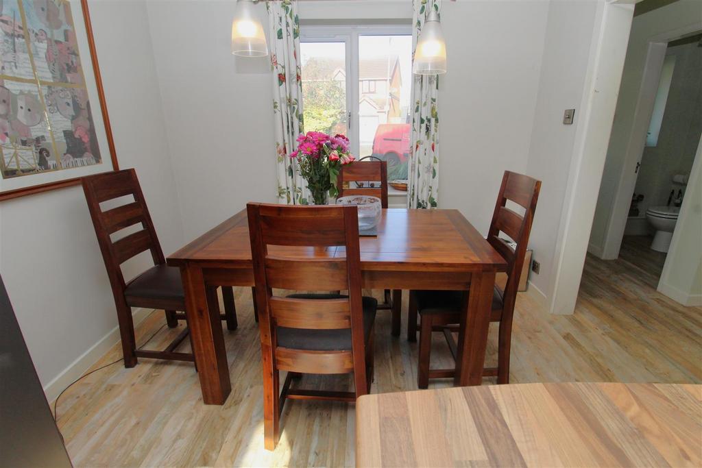 Dining Kitchen3.JPG