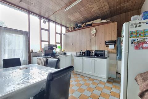 15 Gordon Road, Ilford, IG1 1SP