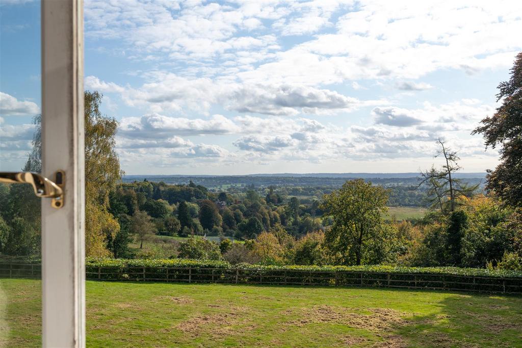 25 Holmesdale Park externals-49.jpg