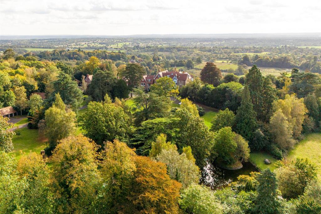 25 Holmesdale Park externals-67.jpg